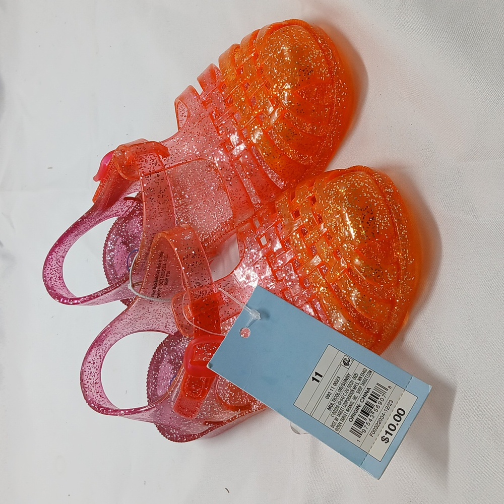 Girls jelly shoes sandals.  New with tags. Size 11.  S131